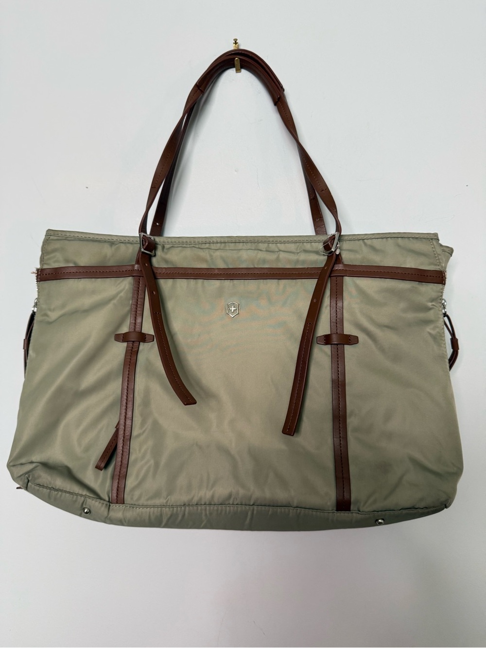 VICTORINOX Swiss Army Business Travel Tote Olive Nylon Laptop Shoulder Bag